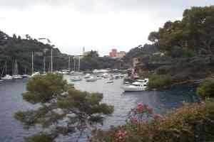 Xtrallusion photo gallery of Italy. Photos, pictures, images and photographs of the Italian Rivieras, the Italian Lakes, the Italian Alps, the Cinque Terre, the Amalfi coast and some of the most beautiful corners of Italy. Plus photos of Italian cities such as Pisa, Milan, Genoa and Rome.